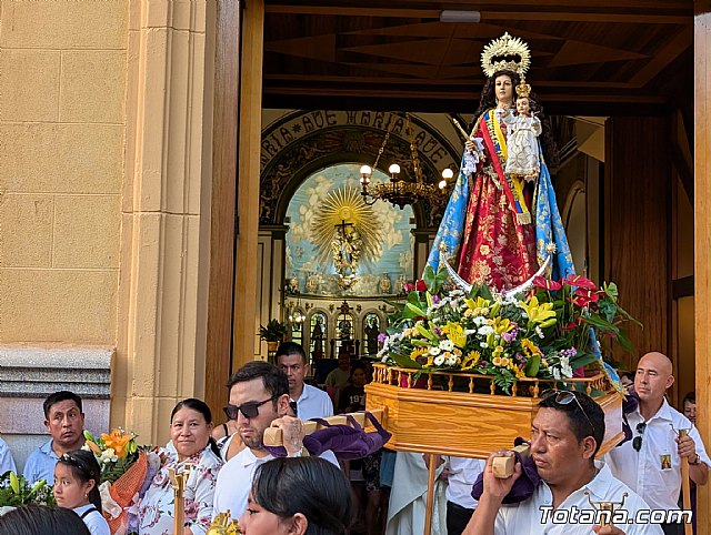 Totana honra a la Virgen del Cisne con una solemne misa y procesión