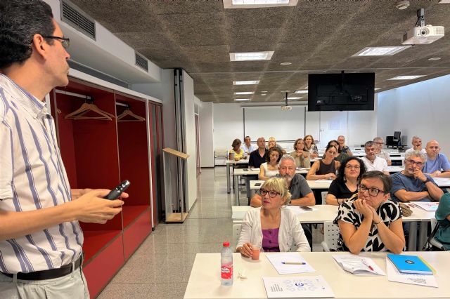 La Comunidad dise&ntilde;a un 'chatbot' con Inteligencia Artificial para facilitar el acceso de los empleados públicos a información técnica