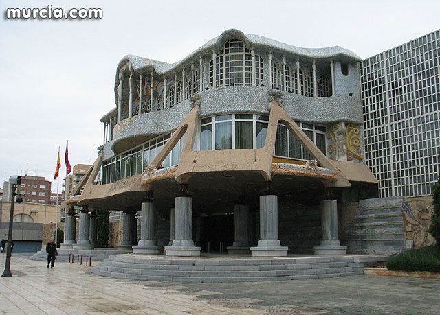 La Asamblea Regional acoge un Belén monumental con más de 200 piezas artesanales