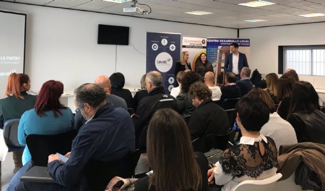Más de 40 empresarios y autónomos asisten a la acción formativa de motivación y asesoramiento estratégico promovida por “Guadalentín Emprende”
