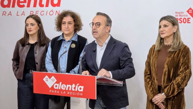 Joaquín Martínez: 'El PP no tiene credibilidad, abandonó la red ferroviaria de la Región y dejó trenes tercermundistas con goteras y averías constantes'