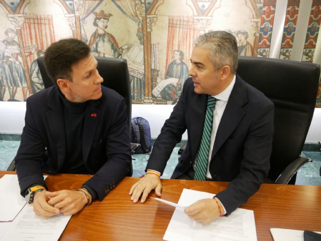 La Asamblea exige a Sánchez que permita fitosanitarios contra el pulgón usados en otros países de la UE 'para evitar pérdida de competitividad y de empleos en el sector agrícola'