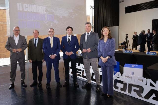 El Gobierno regional reivindica un traspaso completo y homogéneo de competencias a las autonomías para una gestión integral del litoral