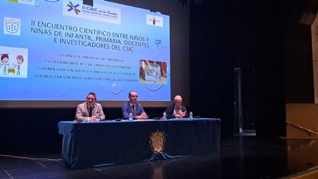 Más de 300 alumnos y profesores participan en un programa del CSIC para llevar las experiencias científicas a las aulas