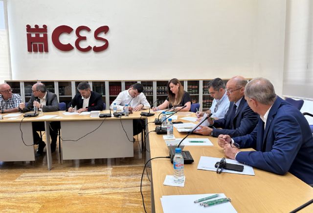 Los hosteleros firman una subida salarial de casi el 22% para renovar el convenio colectivo, el mayor esfuerzo empresarial de la historia