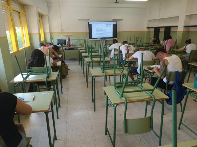 680 personas mayores de 18 a&ntilde;os se presentan a las pruebas para obtener el título de graduado en ESO