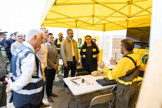 El MITECO realiza un simulacro contra la contaminación marina en la Región de Murcia