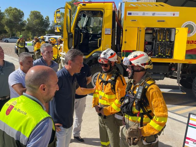 La Comunidad despliega el dispositivo para vigilar y combatir incendios en un verano 'especialmente complejo'