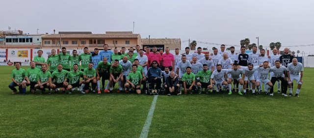 Totana rinde un merecidísimo homenaje al que fuera técnico municipal, Jesús Serrano Guerao, en el partido benéfico en favor de la Asociación ELA Región de Murcia