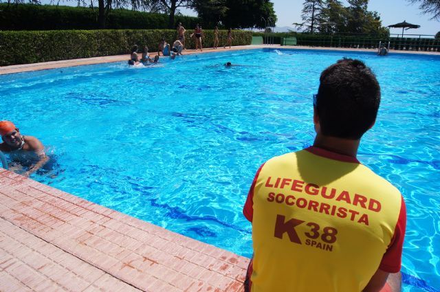 Las piscinas del Polideportivo Municipal '6 de diciembre' abren sus puertas mañana viernes 9 de junio