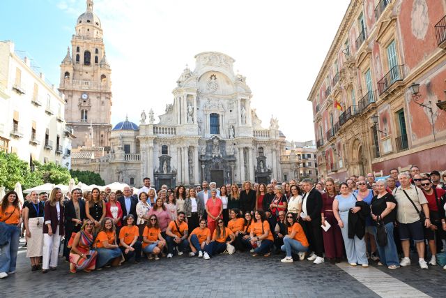 El Gobierno regional apoya a la Federación de Salud Mental Región de Murcia en el acto organizado por el Día Mundial de la Salud Mental