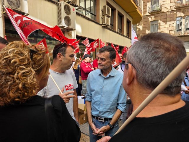 Maíllo llama desde Murcia a construir el Frente Amplio más amplio posible y sitúa la vivienda en el centro de las elecciones