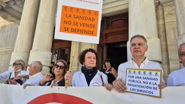 Podemos activa la alarma por la situación de la sanidad pública: 'están saltando sus costuras'