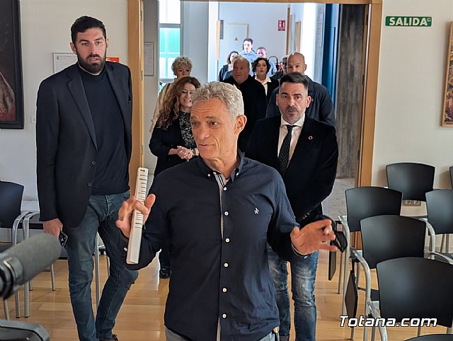 Crisis en Vox Totana: Marcos Cano dimite, entrega su acta de concejal y abandona el partido junto a su equipo