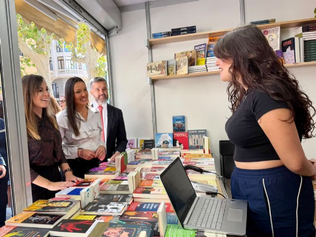 La Feria del Libro de Murcia abre sus puertas con 1.000 autores y más de un centenar de actividades