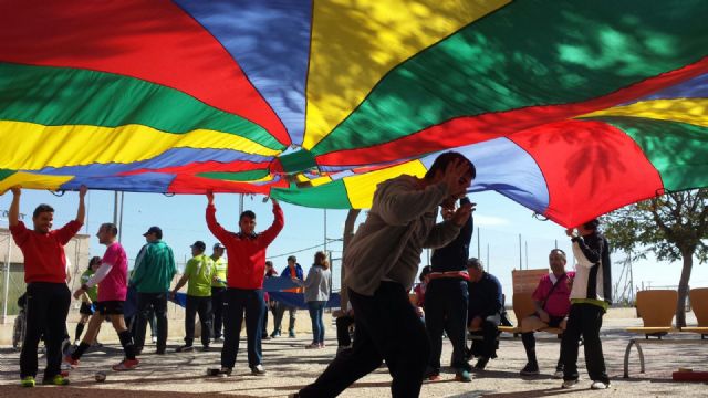 El Centro de Día para la Discapacidad Psíquica 'José Moyá Trilla', organiza una jornada especial dedicada al deporte y juegos diversos