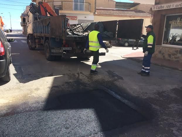 Acondicionan calles y espacios verdes de cara a la Semana Santa