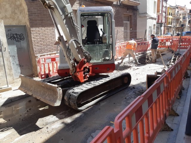 Aprueban los trámites para acometer obras de renovación por avería en sendos tramos de alcantarillado en las calles Maderera y Luís Martínez González