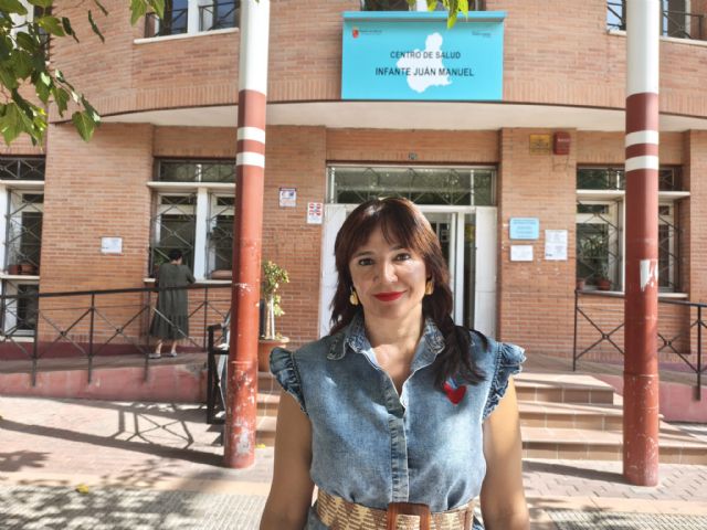 Marisol Sánchez: 'Este verano es más fácil encontrarse a López Miras de fiesta que conseguir una cita con el médico de cabecera'