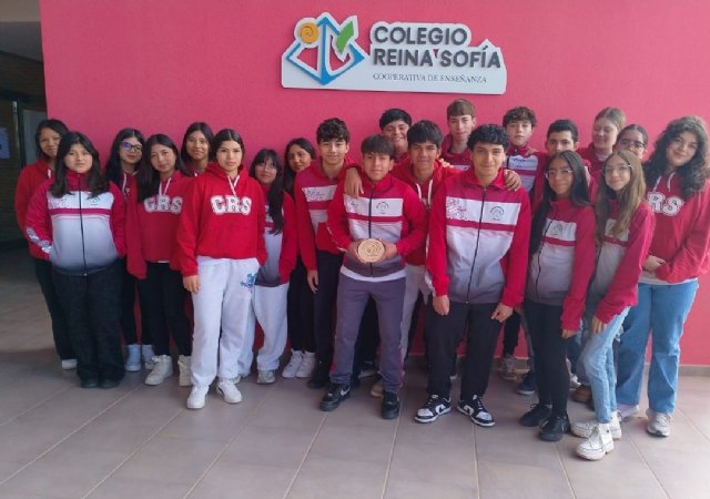 La cooperativa escolar EcoReina lanza en Totana el primer sello de economía circular para premiar a familias y comercios sostenibles