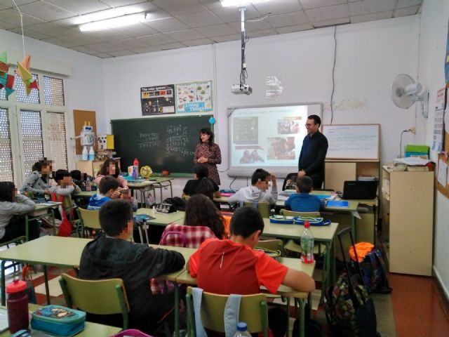 El Servicio Municipal de Absentismo Escolar inicia una ronda de charlas informativas dirigidas a alumnos de Educación Primaria y padres de Secundaria