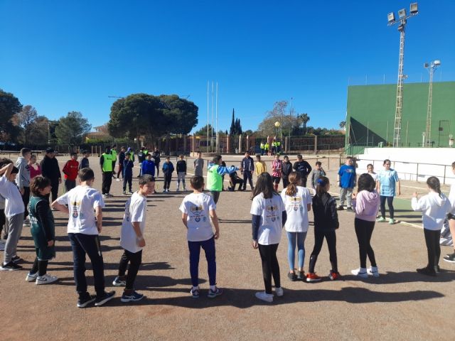 El Polideportivo Municipal '6 de Diciembre' acogió la Jornada 'Jugando al Atletismo'