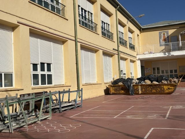 Prosiguen a buen ritmo las obras de aislamiento térmico en el CEIP Santa Eulalia