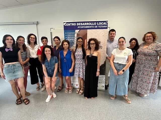 El programa '100x100 Activación' continúa hasta mediados de octubre con una veintena de demandantes de empleo, inspirado en la inserción laboral de sus participantes