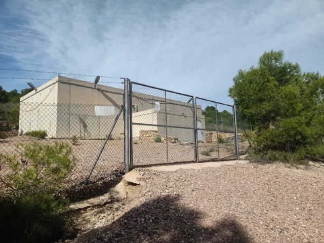 Adjudican las obras de reparación de fisuras, impermeabilización, limpieza y desinfección de la EBAP y la tubería en la diputación de las Viñas y Carivete