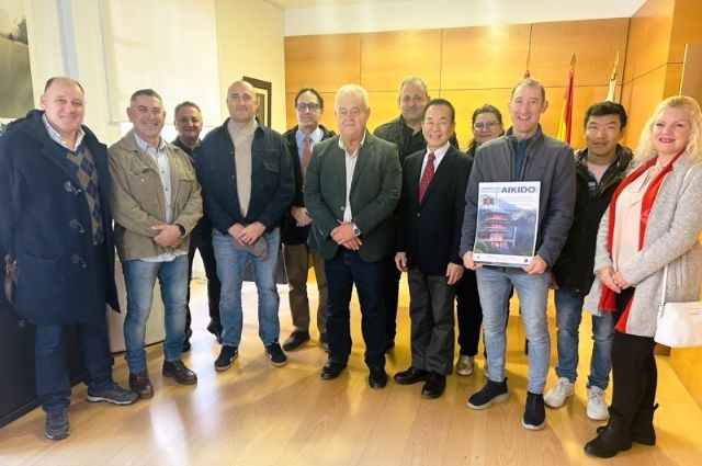 Realizan una recepción institucional al discípulo del fundador del Aikido, Kiichi Hine Sensei