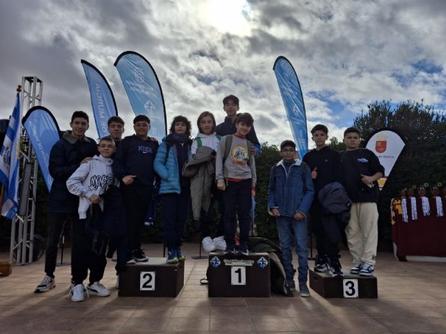 Los alumnos del CEIP Tierno Galván y el IES Juan de la Cierva consiguen una meritoria 10º puesto en la Final Regional Escolar de Ajedrez, celebrada en Jumilla