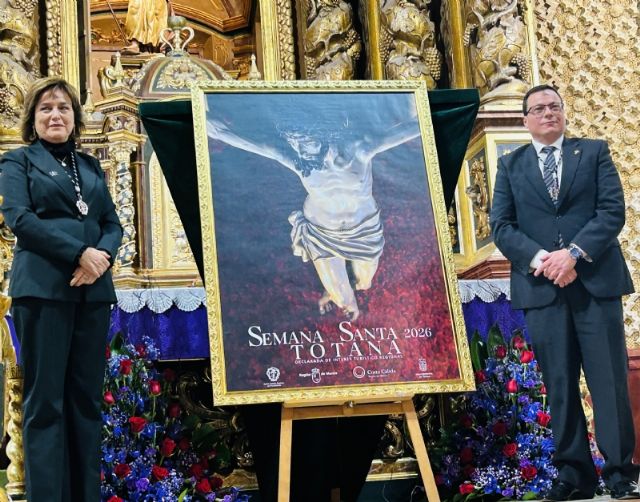 Se presenta el cartel anunciador y la revista de la Semana Santa, que ilustra una hermosa imagen del titular de la Cofradía del Santísimo Cristo de la Agonía