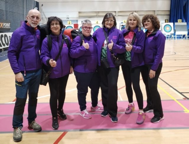 La delegación totanera de las 'Flechas Rosas' disfruta de una gran experiencia deportiva y de convivencia en el Trofeo Nacional Arco y Salud, celebrado en Jaén