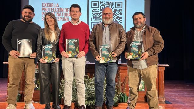 Se presenta una nueva edición del cómic “Totana y Su-per Patrimonio”, centrado en la historia del Parque Regional de Sierra Espuña, que realiza la Asociación Kalathos