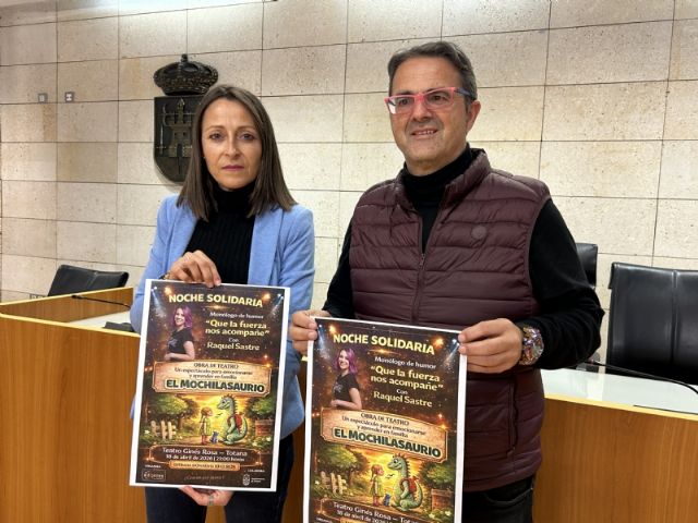 Noche solidaria a beneficio de D´Genes con la actuación de la humorista Raquel Sastre y la representación teatral «El Mochilasaurio» por el grupo DgenEscena