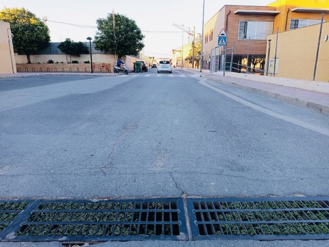 El Ayuntamiento busca soluciones para que los desbordamientos del alcantarillado no arrastren basura y residuos a las calles de Totana