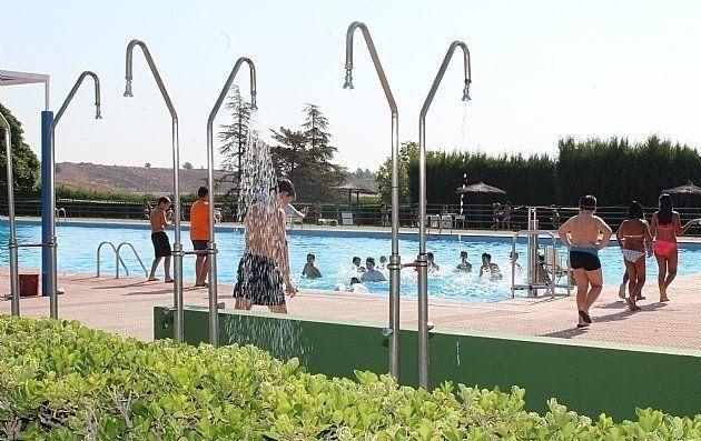 Adjudican el contrato para el servicio de mantenimiento de las instalaciones y jardinería del Polideportivo Municipal “6 de Diciembre”