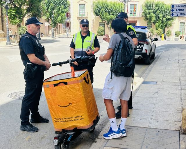 La Policía Local recuerda las nuevas normas de tráfico para patinetes, bicicletas y motocicletas que entran en vigor el 1 de octubre de 2026