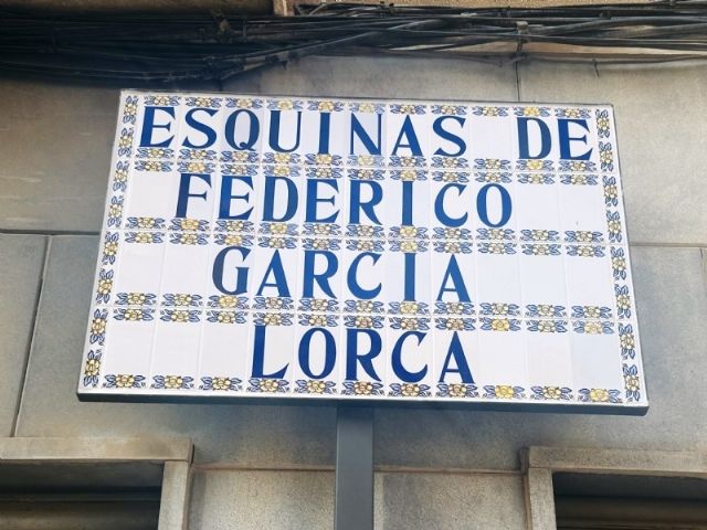 Nominan como “Esquinas de Federico Gacrcía Lorca” el espacio urbano en el que convergen las calles San Antonio, Mayor Triana y avenida Santa Eulalia