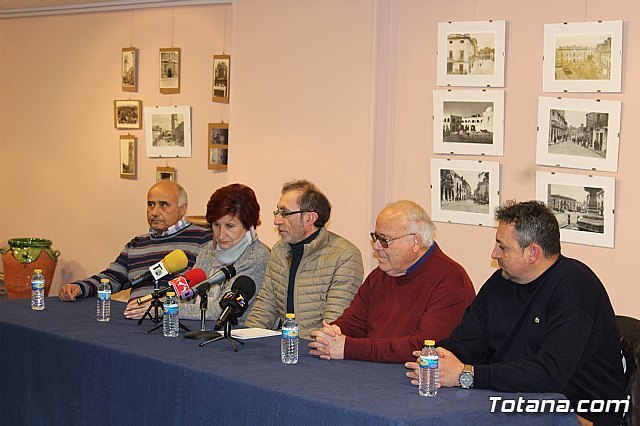 Se celebra la mesa redonda sobre la tradición alfarera y las perspectivas de futuro del sector en este municipio, dentro de los actos del Centenario de la Ciudad