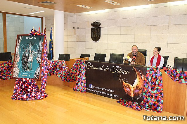 La Federación de Peñas de Carnaval vuelve a ceder la gestión de las gradas a Padisito para presenciar los dos desfiles de adultos y el infantil