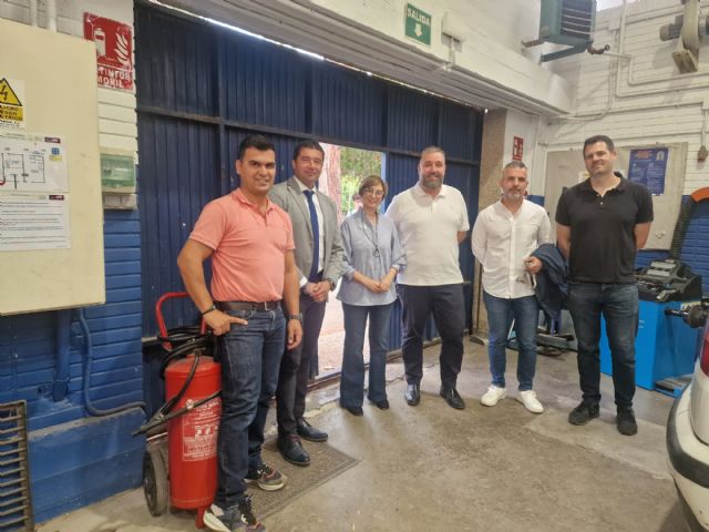 Cuatro alumnos del IES Aljada (Murcia) ganan el Concurso de Jóvenes Técnicos de Automoción
