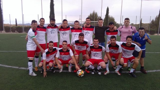 Los equipos M.V., Cafetería El Faro, Bar Restaurante Ruta 340 y Pizzería Tumar Los Cachorros se clasifican para las semifinales de la Copa de Fútbol 'Enrique Ambit Palacios'