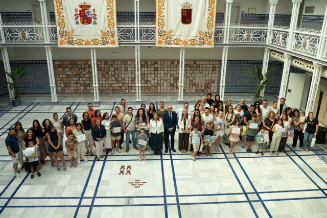 Treinta centros de Primaria participan en el concurso “Dibuja tu rincón favorito de la Región de Murcia”