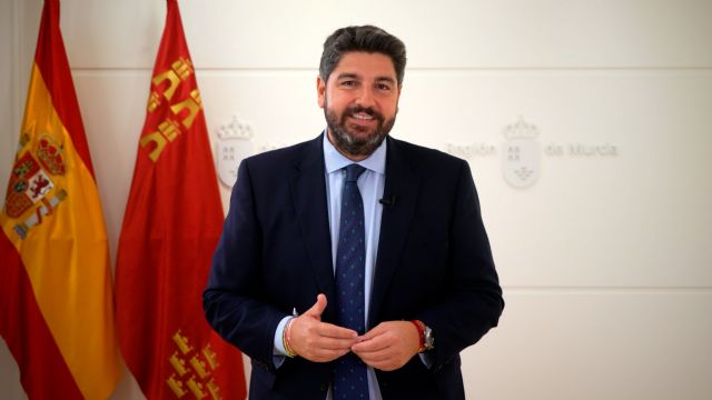 López Miras pide 'ilusión y esperanza en el futuro' para construir 'una Espa&ntilde;a mejor'