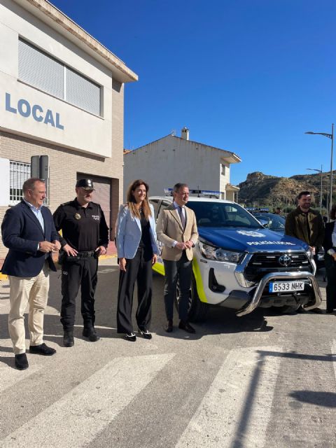 La Comunidad financia un nuevo vehículo policial para prestar servicio en zonas rurales de Archena