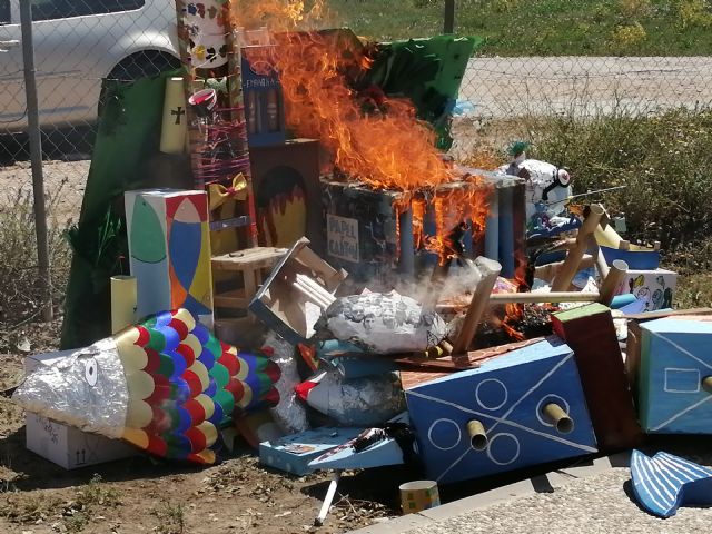 Los Centros de Día para la Discapacidad celebran su particular Entierro de la Sardina, en el transcurso de una jornada transversal festiva