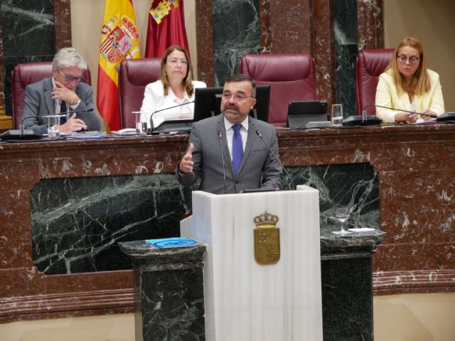 El PSOE vota en contra de exigir a Sánchez medidas para rebajar la subida del precio de los combustibles, 'que está estrangulando la economía de las familias y las empresas'
