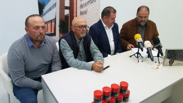 Suscriben otro contrato para la cesión de dependencias del Vivero de Empresas a una empresa que comercializará pimentón dulce
