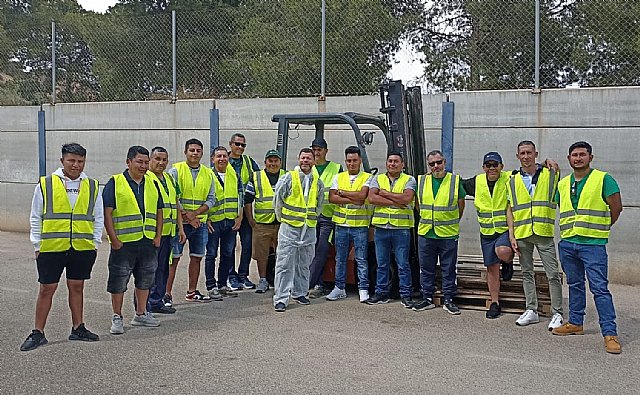 Coag Totana clausura un nuevo curso de prevención de riesgos laborales: manejo seguro carretilla